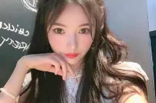 女星张钰事件：为揭秘娱乐圈潜规则收藏20盘录像带波及30位导演